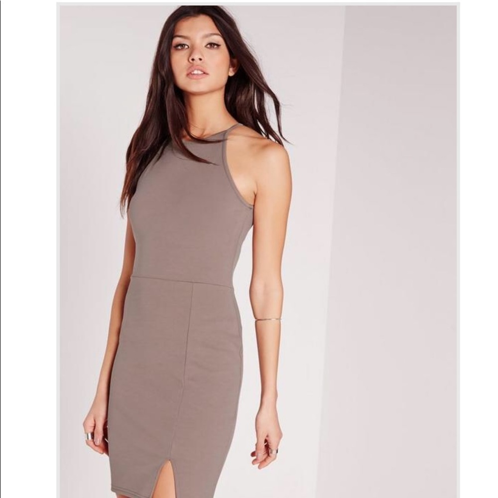 Tight dress with small leg opening